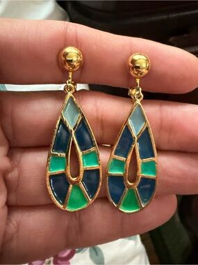 Vintage Park lane Hold Tone enamel Earrings